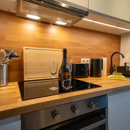 Black Diamond I Zentrum I Parken I Kueche I Wlan I Apartment