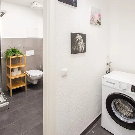 Apartment Black Diamond I Zentrum I Parken I Kueche I Wlan I Magdeburg