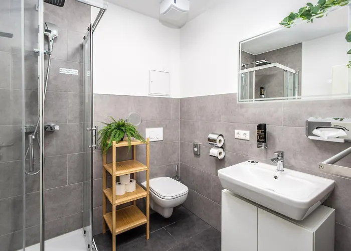 Apartment Black Diamond I Zentrum I Parken I Küche I Wlan I Magdeburg